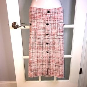 EST 1946 skirt with black buttons size 22/24W